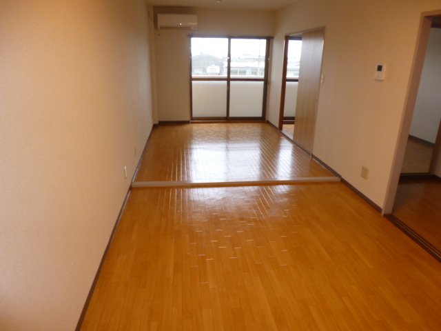 Living and room