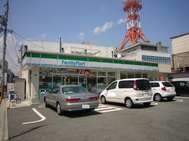 Convenience store. FamilyMart Tsu Marunouchi up (convenience store) 764m