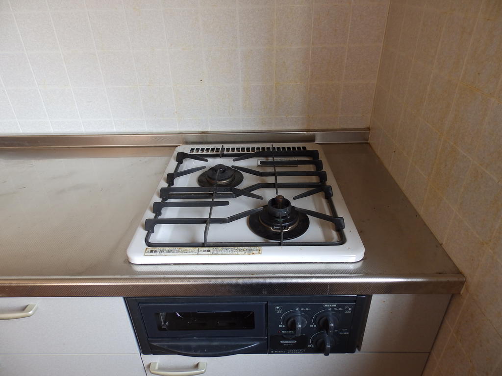 Kitchen. Two-burner stove