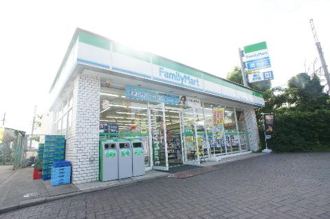 Other. FamilyMart Kintetsu Hisai Station store (other) up to 1258m