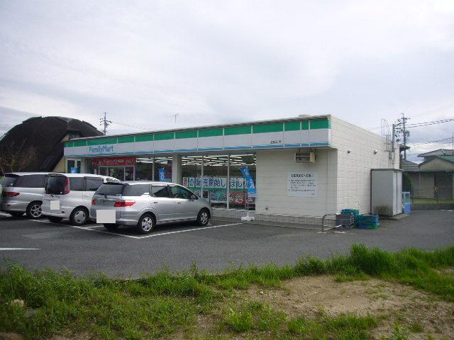 Convenience store. 969m to FamilyMart Nagaoka-cho store (convenience store)