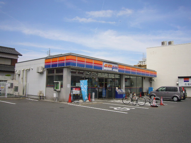 Convenience store. am / pm Tsu Shinmachi store up (convenience store) 510m