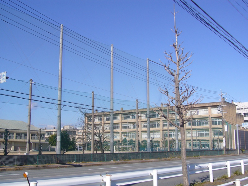 Junior high school. 1429m to Tsu City Hashikita junior high school (junior high school)