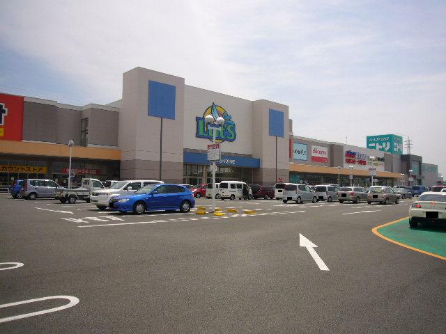 Shopping centre. 709m to Bay Square Tsu (shopping center)