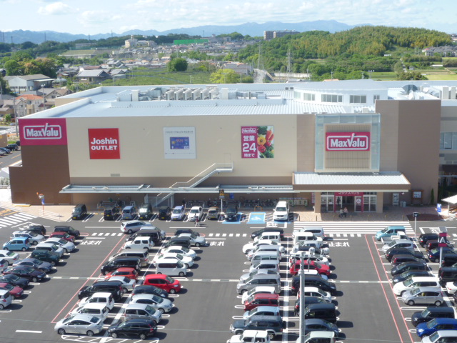 Shopping centre. 1507m until the ion Town Tsu Shiroyama (shopping center)