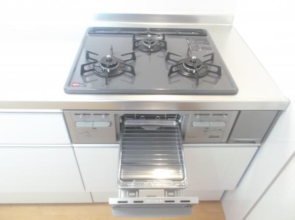 Same specifications photo (kitchen). 3-burner stove grill with system Kitchen