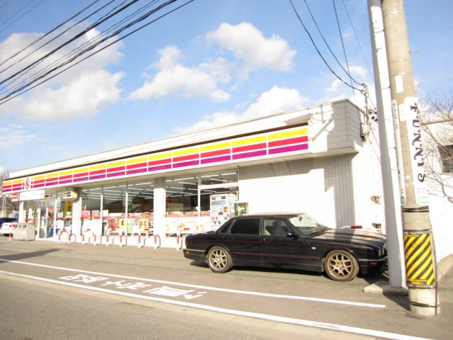 Convenience store. Circle 600m to K (convenience store)