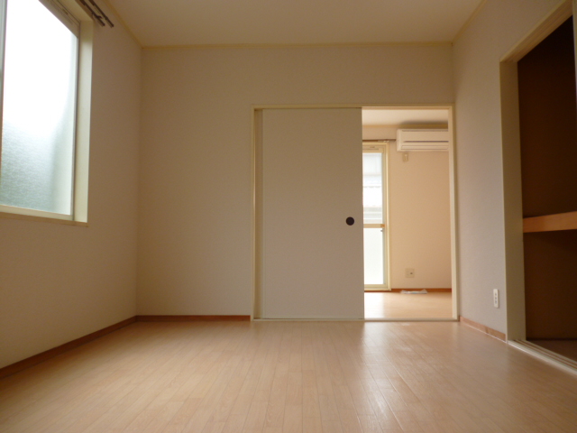 Other room space. Room bright floor plan in the middle!