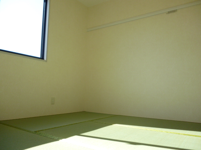 Other room space. Japanese-style room 6 quires