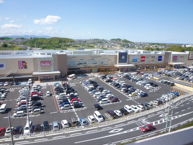 Shopping centre. 1837m until the ion Tsu Shiroyama shopping center (shopping center)