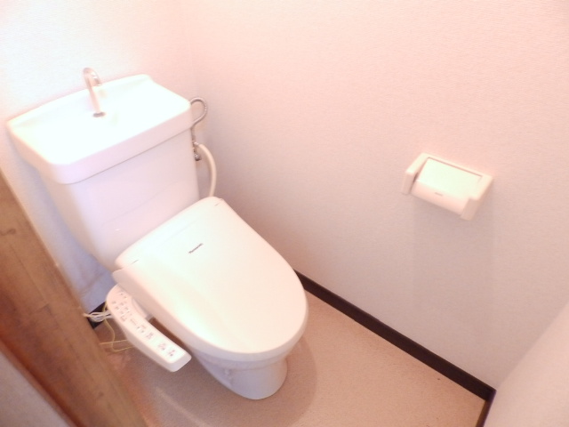 Toilet. Washlet with the toilet (* ^ _ ^ *)