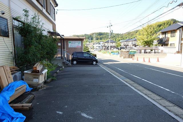 Parking lot. Local (11 May 2013) Shooting