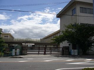 Junior high school. Yamate 970m until junior high school (junior high school)