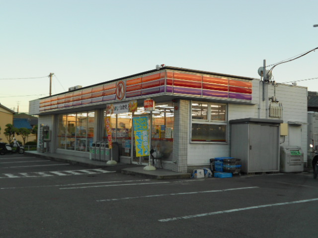 Convenience store. Circle K Yokkaichi Mochibuku the town store (convenience store) to 704m