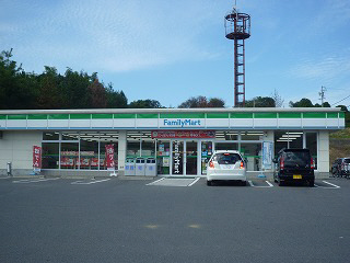 Convenience store. 600m to FamilyMart mount bessan store (convenience store)