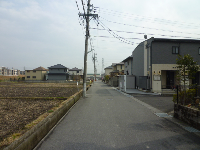 Other room space. Frontal road