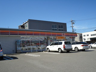 Convenience store. Circle K 340m to Yokkaichi Mitsuyahigashi Machiten (convenience store)