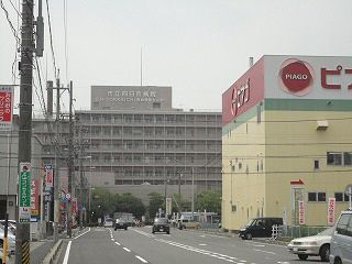 Hospital. 2200m until the Municipal Yokkaichi hospital (hospital)