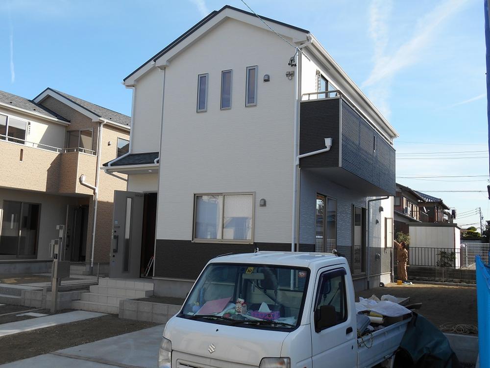 Local appearance photo. It is Building 2.
