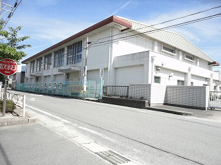 Junior high school. Kusunoki 1120m until junior high school (junior high school)