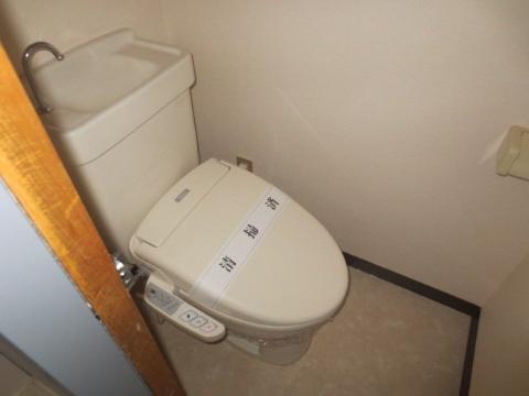 Toilet