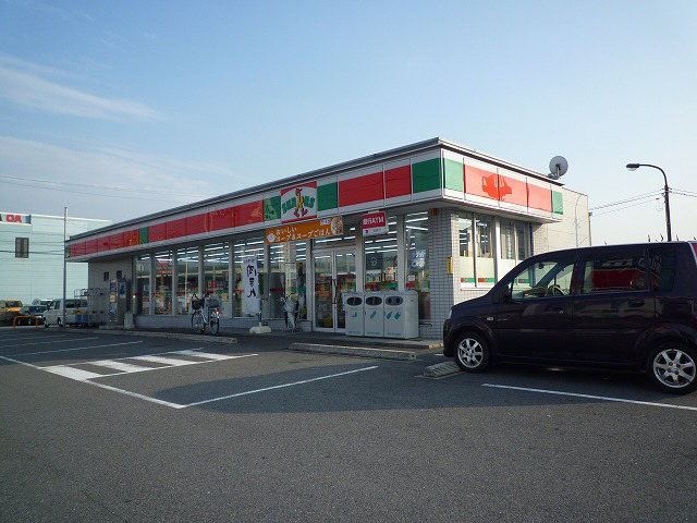 Convenience store. Thanks Hinaga store up (convenience store) 1190m