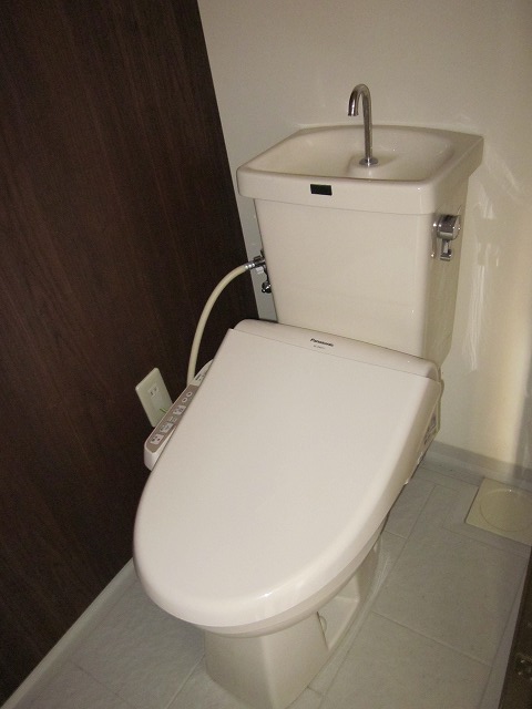 Toilet