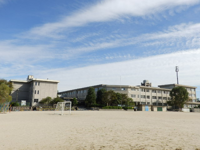 Primary school. 1392m to Yokkaichi Tachikawa Island elementary school (elementary school)
