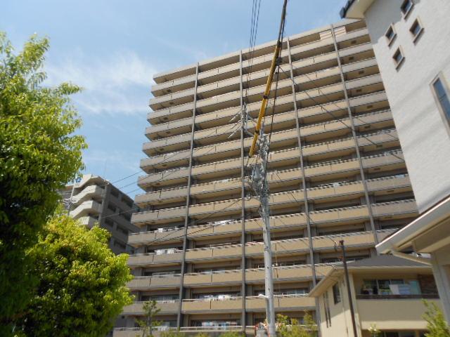 Local appearance photo. Building south appearance (April 2013) Shooting