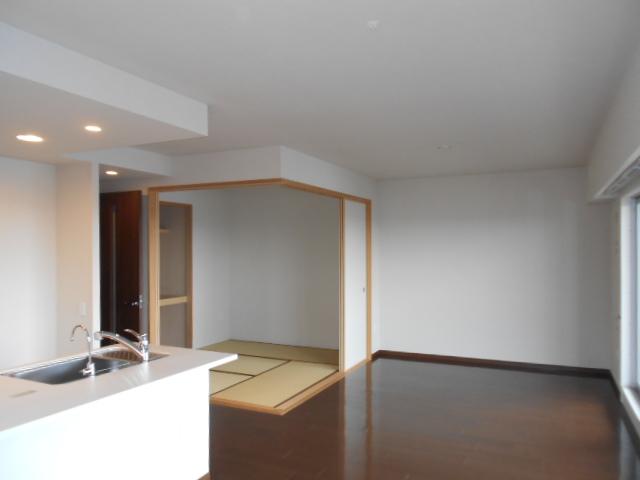 Living. LDK of about 18.4 Pledge is relaxed, Good is per yang.