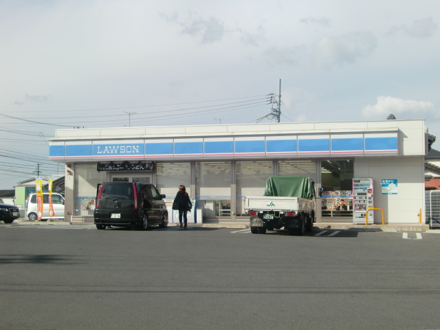 Convenience store. 492m until Lawson Suzuka Takaoka-cho store (convenience store)