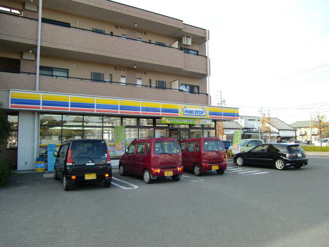 Convenience store. MINISTOP Yokkaichi Kawarada store up (convenience store) 1272m