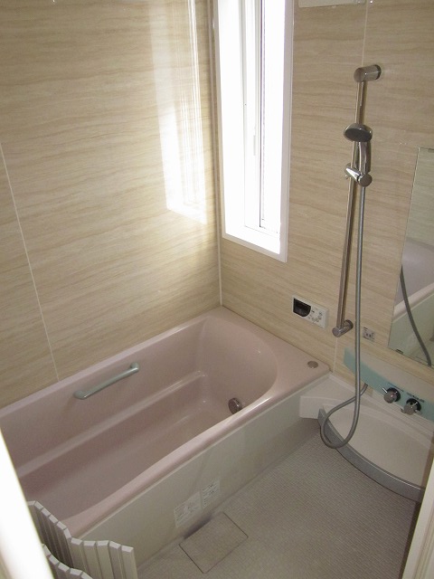 Bath. Spacious 1 tsubo size. Lighting ◎