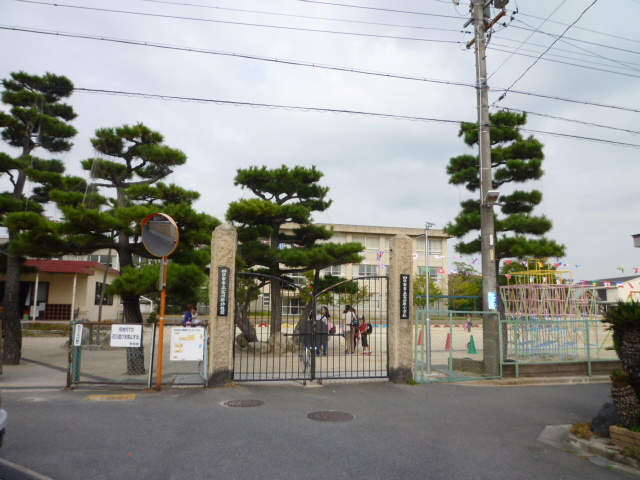 Primary school. 1783m to Yokkaichi Tatsutomi ShimaGen elementary school (elementary school)