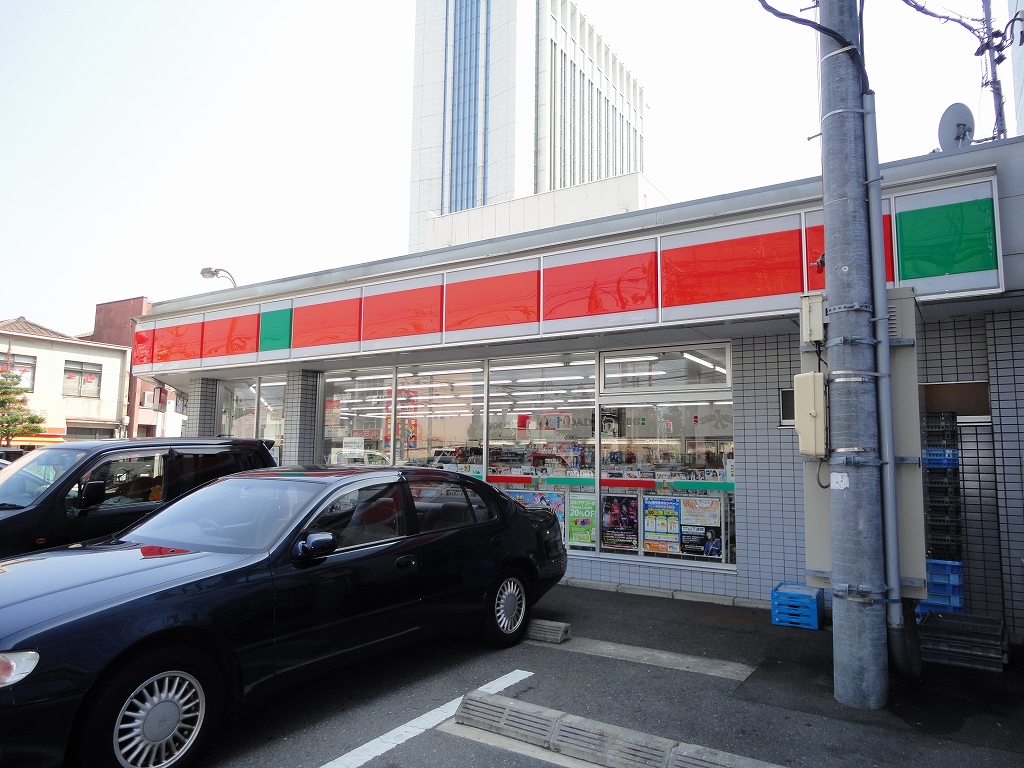 Convenience store. Thanks Yokkaichi Nishihamada store up (convenience store) 459m