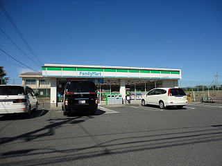 Convenience store. FamilyMart Yokkaichi Takahama store (convenience store) to 470m