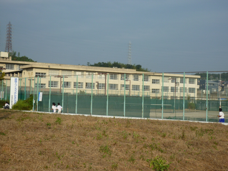 Junior high school. 700m until the internal junior high school (junior high school)