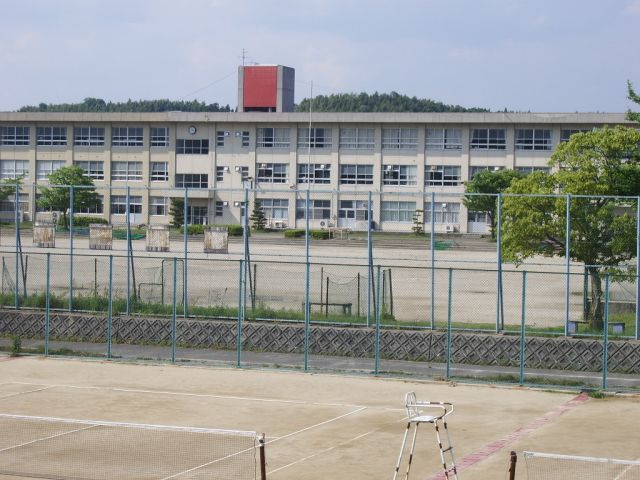 Junior high school. 2800m until the Municipal west Asake junior high school (junior high school)