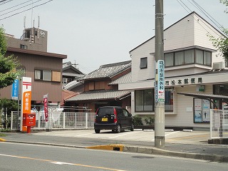 post office. 340m to Yokkaichi Matsumoto post office (post office)