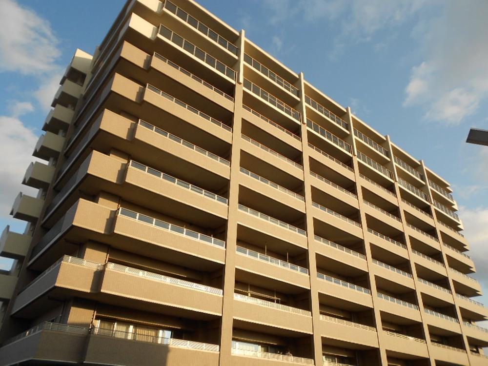 Local appearance photo. Local (12 May 2013) Shooting