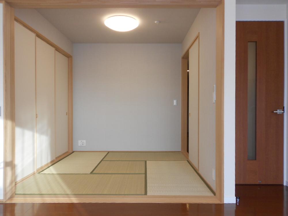 Non-living room. Indoor (12 May 2013) Shooting