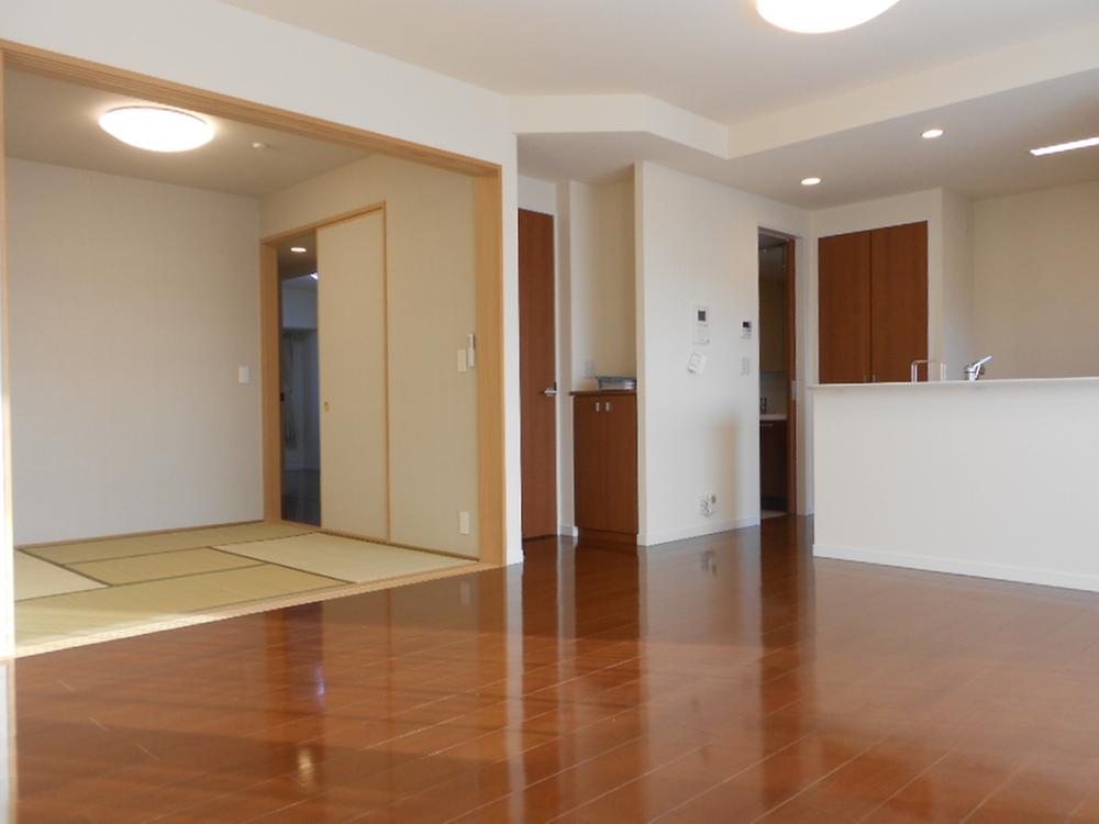 Living. Indoor (12 May 2013) Shooting