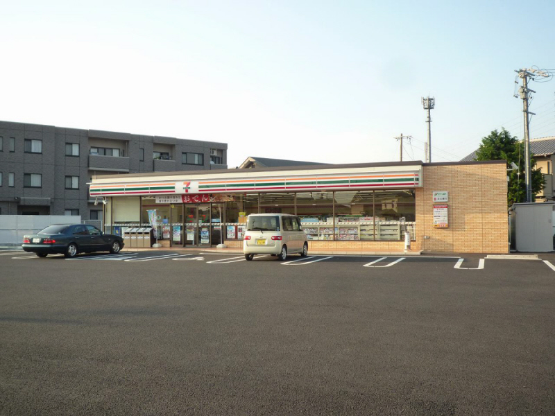 Convenience store. Seven-Eleven Yokkaichi Shimosazarai store up (convenience store) 440m