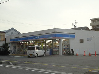 Convenience store. 477m until Lawson Yokkaichi Eriko store (convenience store)