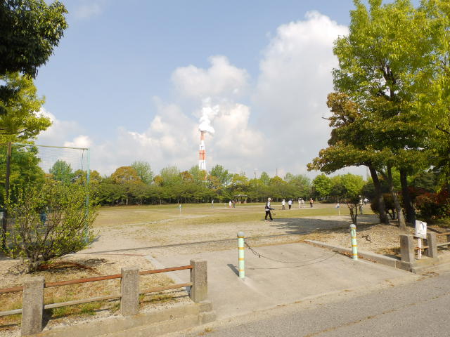 park. 644m to Nakazato green space (park)