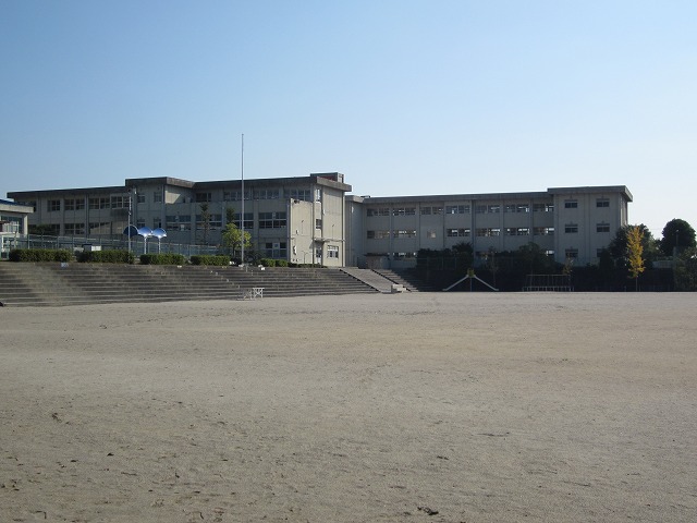Primary school. 1119m to Yokkaichi Municipal Miekita elementary school (elementary school)