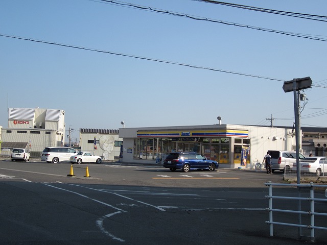 Convenience store. MINISTOP Yokkaichi Oide store up (convenience store) 465m