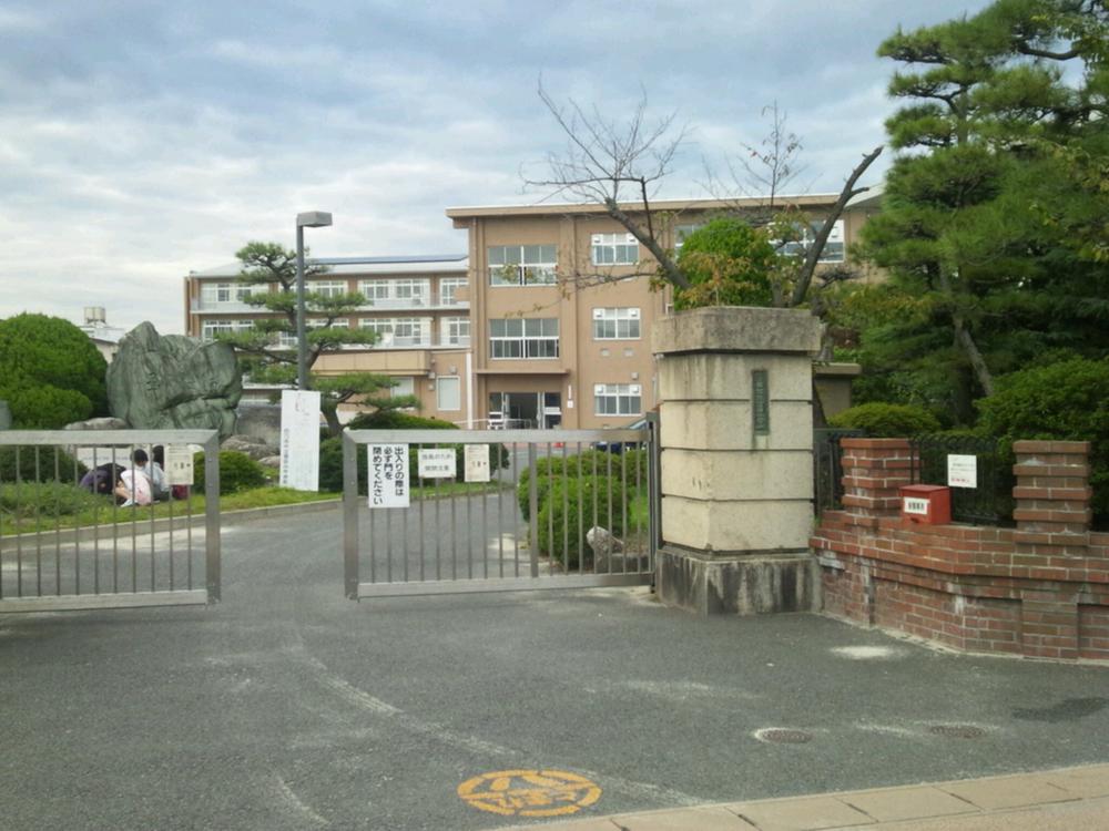 Primary school. Tomita 530m walk 7 minutes to the elementary school
