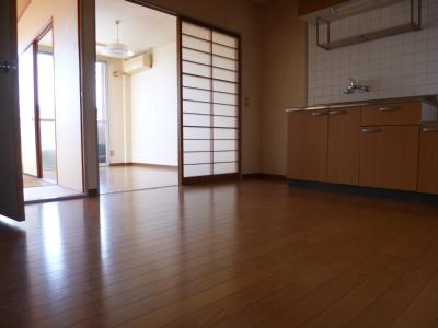 Other room space. Flooring