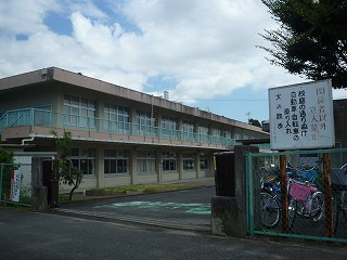 Primary school. Takahanadaira up to elementary school (elementary school) 460m